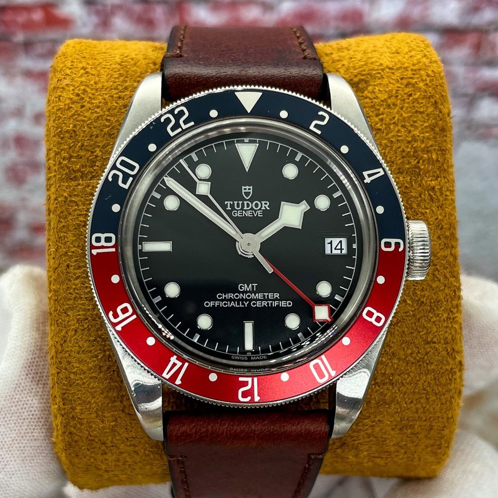 Tudor Black Bay GMT Pepsi – M79830RB–  FULL SET – MSRP $3975 - Picture 5 of 13